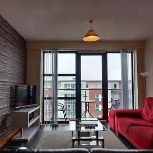 https://modern-2-bed-apartment-with-balcony.belfasthotelsireland.com