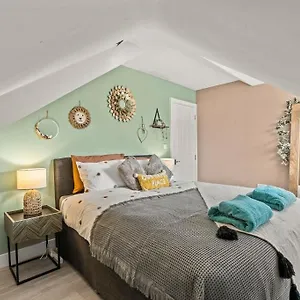 https://homely-stylish-1-bed-3-guests.tophotelsbath.com