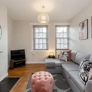 Altido Unique & Stylish Grassmarket Apt - Close To Castle Apartment